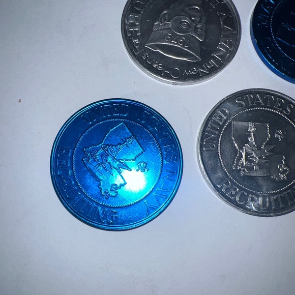 1979 NEW ORLEANS U.S. NAVY ADVENTURE RECRUITING TOKEN COINs Set Of 5 - Picture 4 of 7